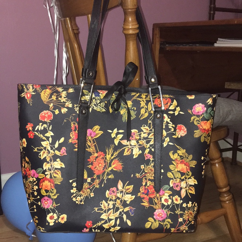Disney Alice through the looking glass purse